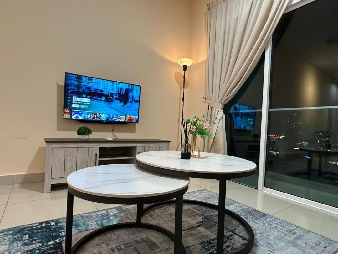 Pangsapuri Twin Galaxy View 2 Bedroom With Balcony *